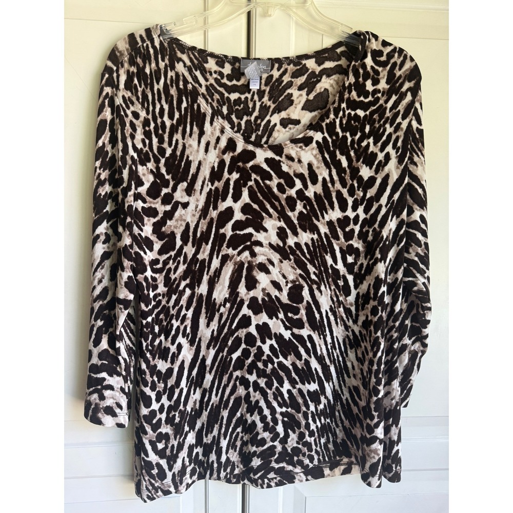 Travelers by Chico's Women Brown Animal Print 3/4 Sleeve Scoop Neck Top Size 1 M